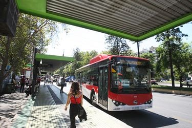 Las Condes: conoce los 3 nuevos recorridos de buses y su horario de funcionamiento