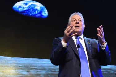 Us Vice President Al Gore Gives Climate Lecture In Manila