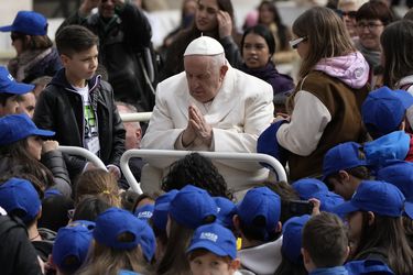 Papa Francisco recibiría alta mañana y estaría presente en celebración de Domingo de Ramos
