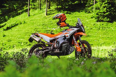 La KTM 890 Adventure se actualiza para llevarla a todo tipo de terreno