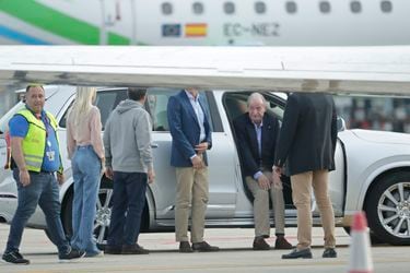 Un regreso tenso: Juan Carlos I vuelve a España tras dos años de ausencia