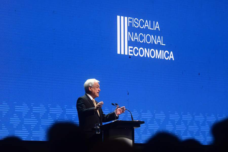 El presidente de la Republica en seminario de la Fiscalía Nacional Economica