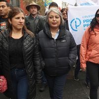 Ministros Montes, Elizalde y Jara se sumaron a manifestaciones por el Día del Trabajador en la Alameda