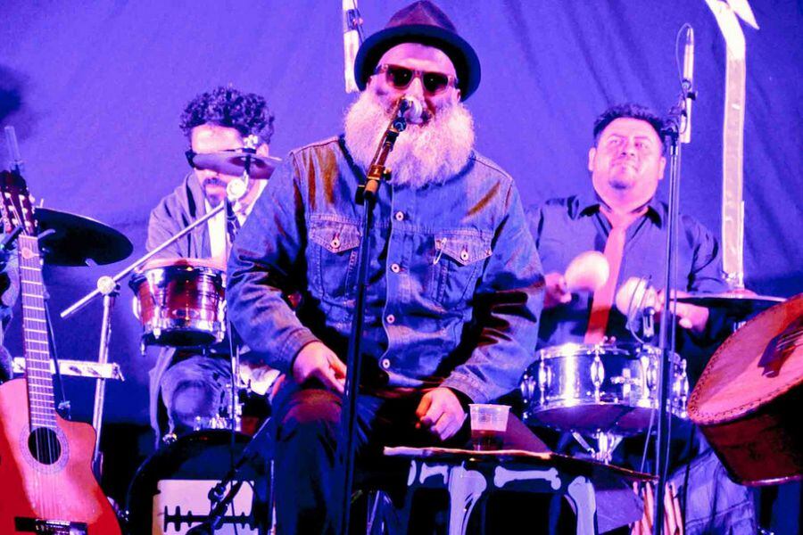 El Macha y el Bloque Depresivo debutarán en Lima La Tercera