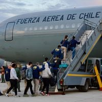 Con delitos como robo, homicidio frustrado y secuestro: despega vuelo con 53 expulsados de Bolivia, Ecuador y Colombia 