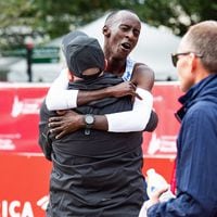El keniata Kelvin Kiptum pulveriza el récord mundial en la Maratón de Chicago 