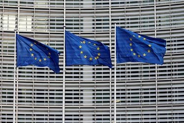 Unión Europea prolonga certificados de Covid-19 ante el alza de casos