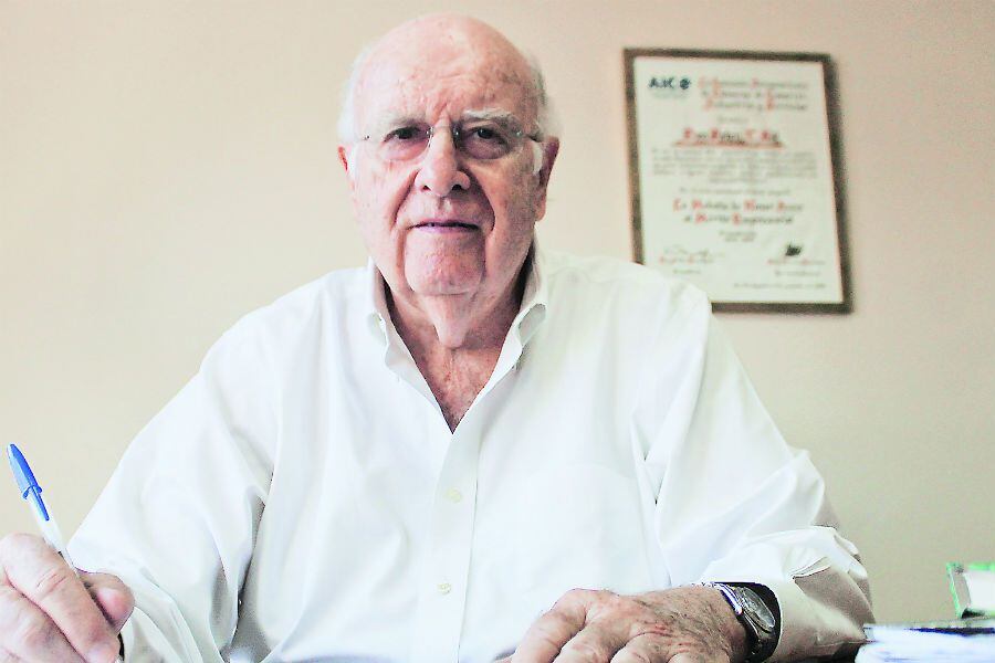 Imagen ENTREVISTA A PETER HILL 383