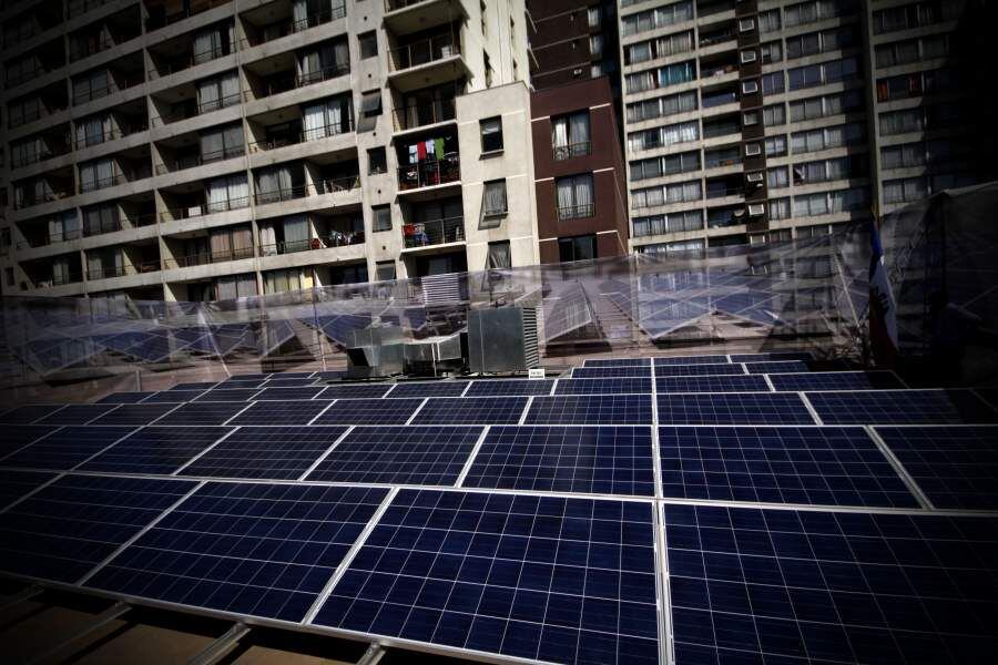 Presidenta Bachelet inaugura paneles solares en ministerio del Medio Ambiente