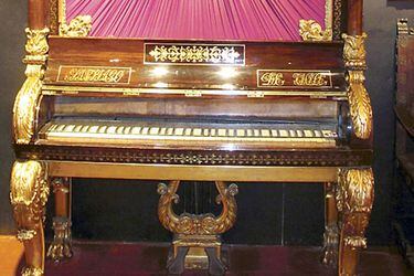 El piano que, según los archivos históricos, habría pertenecido a Bernardo O'Higgins. Foto: Museo de Colchagua