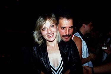 Mary Austin: la mujer que enamoró a Freddie Mercury subastará los tesoros personales del líder de Queen