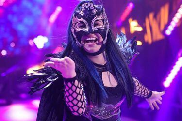 La WWE despidió a más de 15 luchadores de una sola pasada incluyendo a una chilena