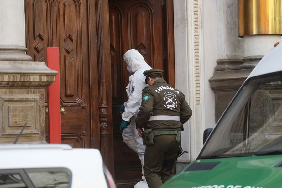 Un robo afectó a la sede del Ministerio de las Culturas, ubicada en calle Huérfanos, comuna de Santiago.