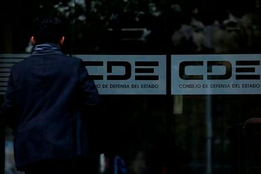 CDE interpone querella criminal contra seis funcionarios de Aduanas por delitos de corrupción