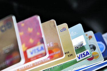 filtración. Tarjetas Bancarias y de Tiendas de Retail.