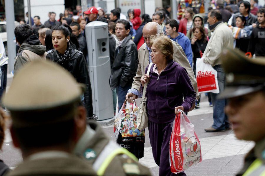 gente paseo ahumada personas