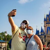 Walt Disney World dejará de agregar digitalmente mascarillas a las fotos de sus visitantes 