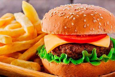 Ventas de comida rápida caen en el tercer trimestre y consumo promedio a nivel nacional profundiza su contracción