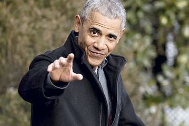 president-obama-departs-the-white-house-for-36272901