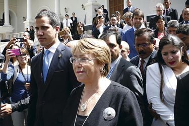 Michelle-Bachelet--se-reune-con-Juan-Guaido-(45952143)