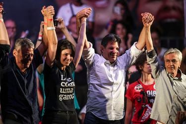 Haddad ofrece educación en vez de armas y Bolsonaro sigue recabando apoyos