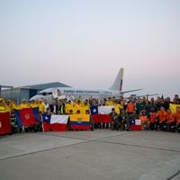 Más de 500 brigadistas extranjeros están desplegados en Chile para combatir los incendios y se espera la llegada de 150 más  