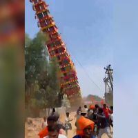 Templo de 36 metros colapsa durante un festival en la India