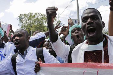 Huelga médicos en Kenia