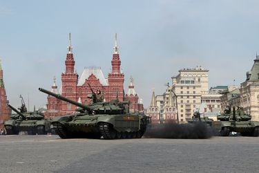 Rusia ensaya desfile anual de la victoria de la Segunda Guerra Mundial mientras continúa la lucha en Ucrania