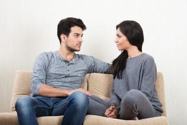 ¿Cómo hablar de sexo con tu pareja sin que resulte incómodo? Esto dice una especialista