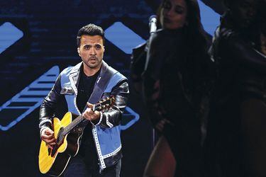 Luis Fonsi WEB