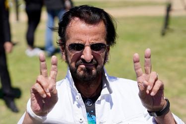 Ringo Starr da positivo por covid-19 y cancela gira