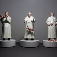 Pablo Maire, el artista chileno de la polémica estatua del Papa y el bebé: “Es un cuestionamiento a esta institución anquilosada”