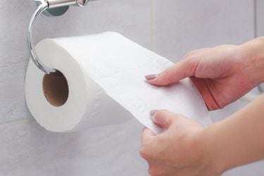 ¿Dejarías de usar papel higiénico? Esto es lo que sintió un hombre que optó por otra forma de limpiarse