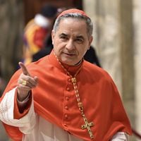 Terremoto en el Vaticano: Papa despide a cardenal tras acusaciones por manejos irregulares de fondos