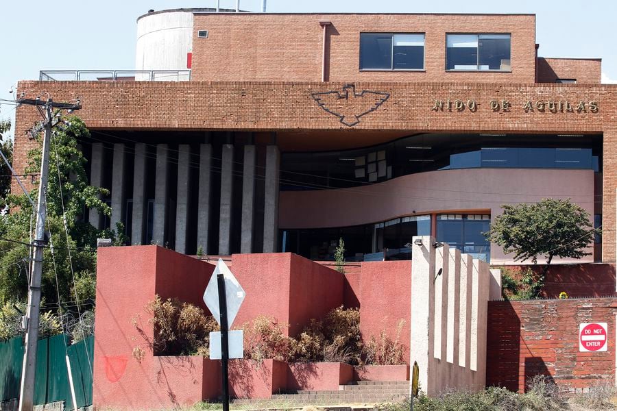 Profesores del Colegio Nido de Águilas iniciaron huelga