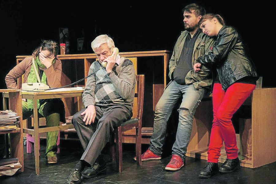 Claudio Tolcachir, director de teatro argentino: “Esto derivará en futuro en la enorme necesidad de teatro” - La Tercera