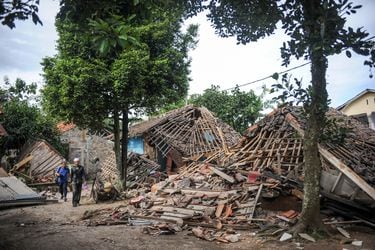 Indonesia eleva a 252 la cifra de fallecidos por sismo 