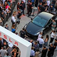 Bci asegura los primeros vehículos de Tesla en Chile