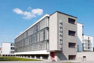 El movimiento Bauhaus en la ficción y en directo