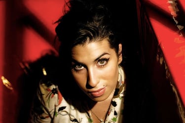 Padres de Amy Winehouse publican adelanto de sus diarios: “A veces me pongo violenta con los que amo”