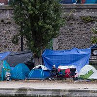 Hollande promete evacuar campamento de migrantes