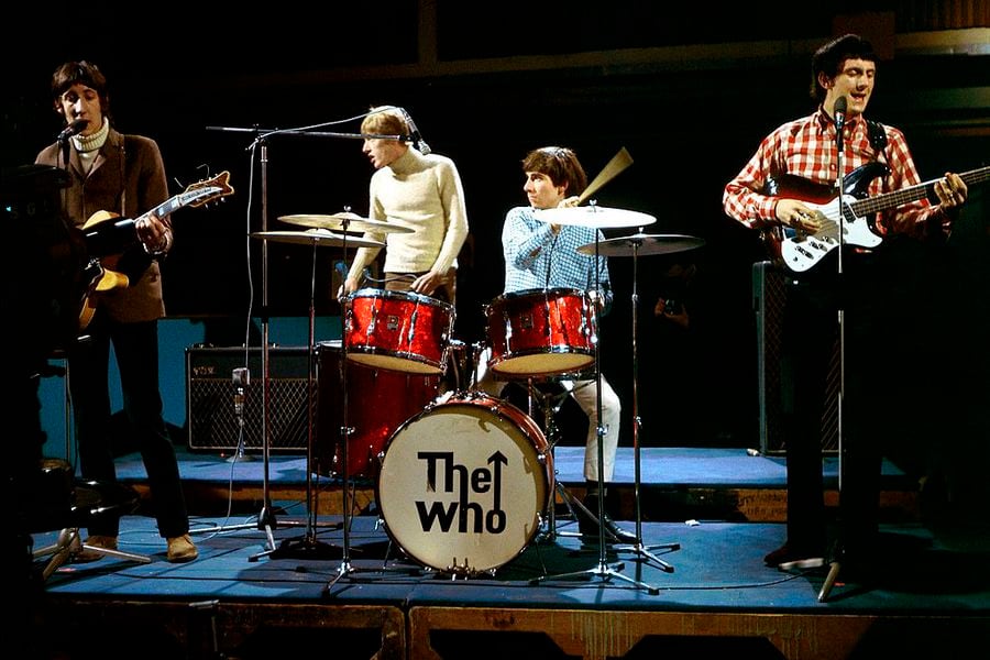 Photo of Keith MOON and Pete TOWNSHEND and WHO and Roger DALTREY and John ENTWISTLE