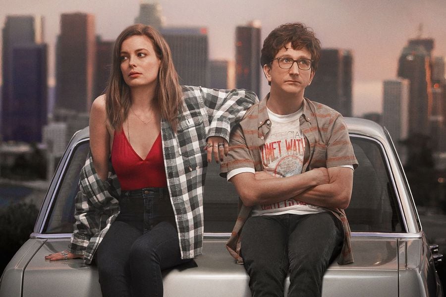 Gillian-Jacobs-and-Paul-Rust-in-Love