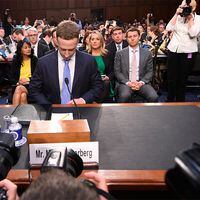 "Fue mi error, y lo siento": Zuckerberg se disculpa por filtración de datos de usuarios