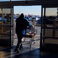 El reinado de Walmart como mayor minorista de Estados Unidos está en peligro
