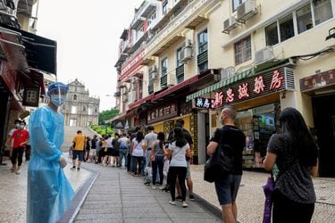 Cierran negocios, cines y gimnasios durante tres días tras la aparición de casos de Covid-19 en Shenzen