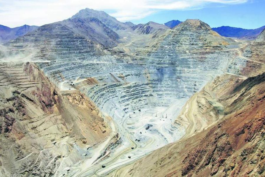 To match feature ENVIRONMENT-MINING/CHILE
