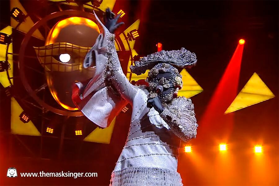 maskedsinger