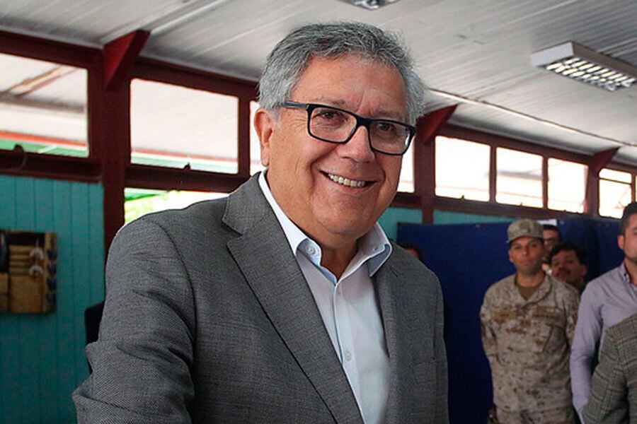 Alcalde de Rancagua presenta escrito contra fiscal Moya por denunciar tardíamente lo que sabía Alcalde de Rancagua presenta escrito contra fiscal Moya por denunciar tardíamente lo que sabía